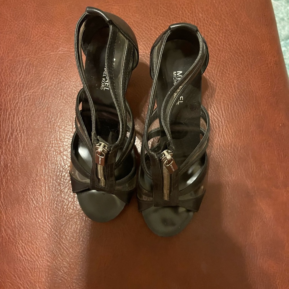 Woman’s black hills Micheal kors